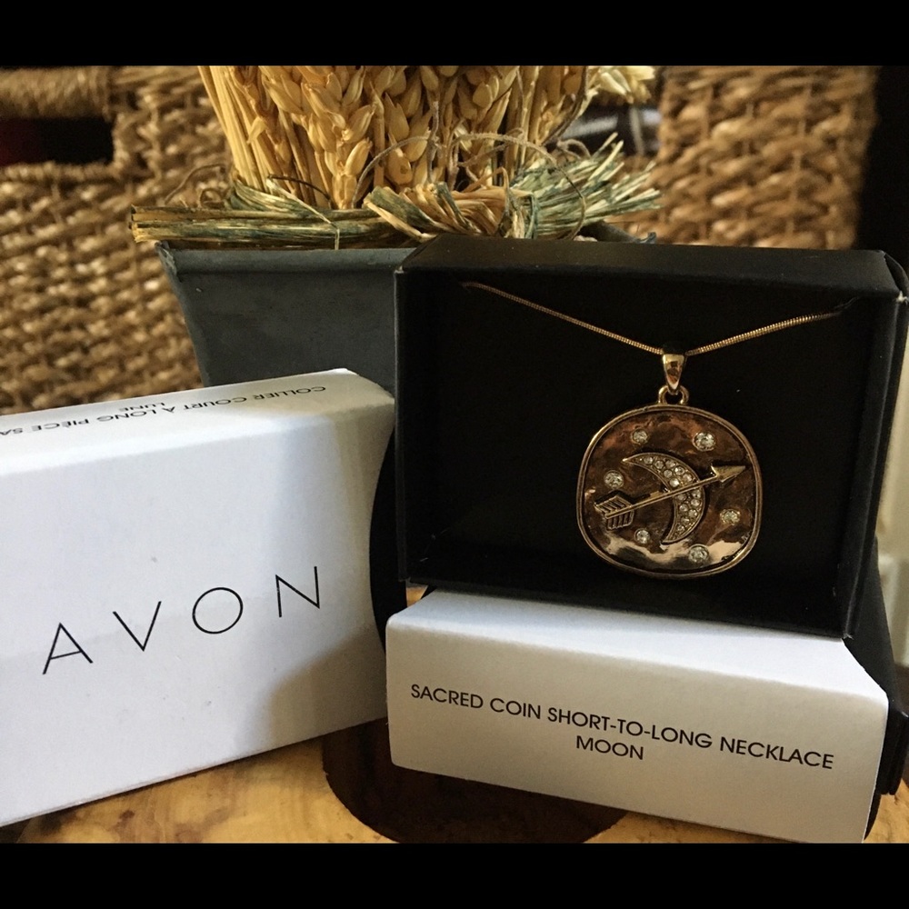 Sacred Coin Short-to Long Moon Necklace